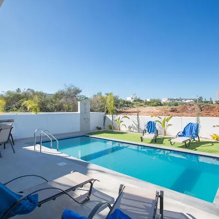 Olivine Mit Pool Und Einem Dachgarten * Πρωταράς