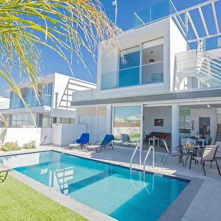 Olivine Mit Pool Und Einem Dachgarten Σπίτι διακοπών