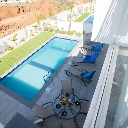 Olivine Mit Pool Und Einem Dachgarten Holiday home *